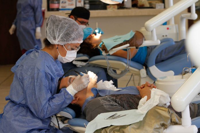 Abiertas las Clínicas de Atención Dental en periodo de verano en la Facultad de Odontología de la UA de C Unidad Saltillo