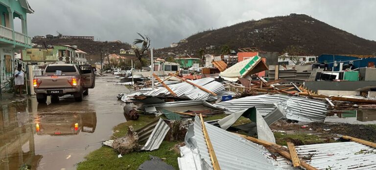 Beryl golpea a México luego de azotar a varios países del Caribe