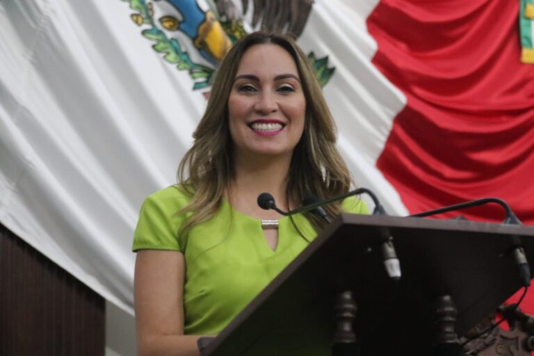 Busca Magaly Hernández mejorar calidad educativa en secundarias técnicas