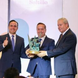 Entregan Gobernador, Alcalde y Cabildo Presea Saltillo 2024