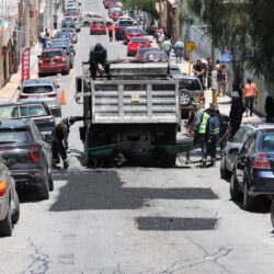 Es permanente la labor de bacheo en Saltillo2