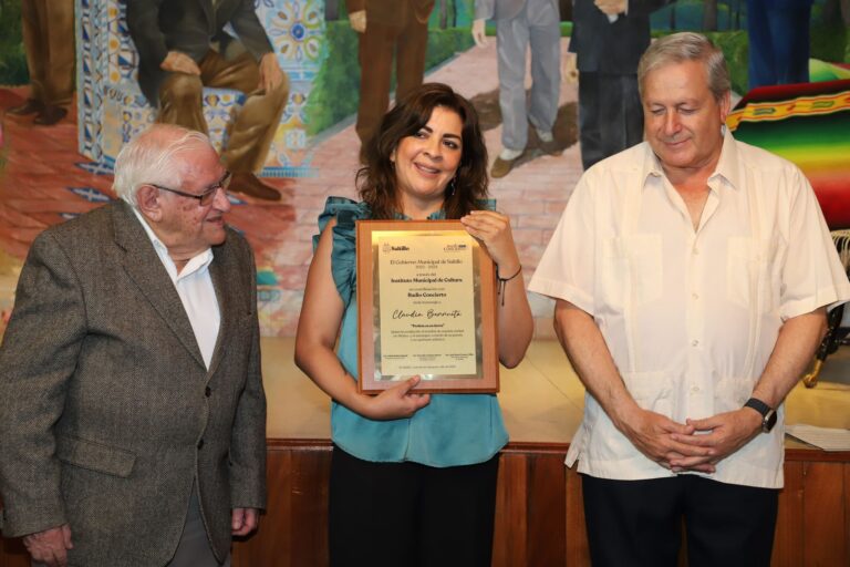 Rinden Chema Fraustro y ‘Catón’ homenaje a poeta saltillense