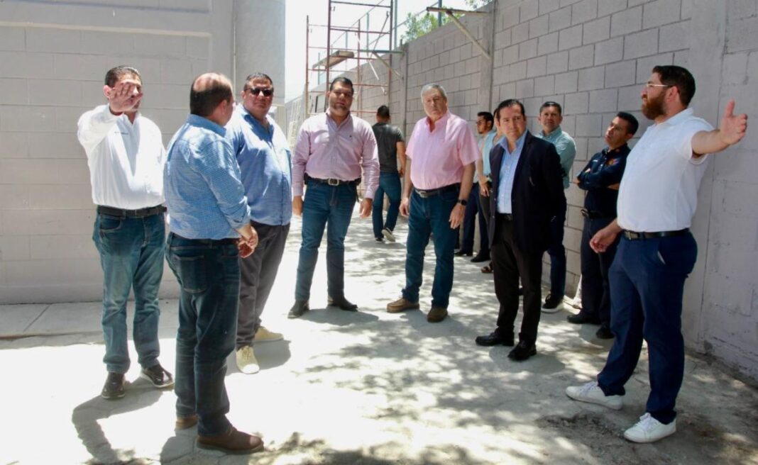 Supervisa Chema Fraustro Rehabilitación De Estación De Bomberos Guayulera