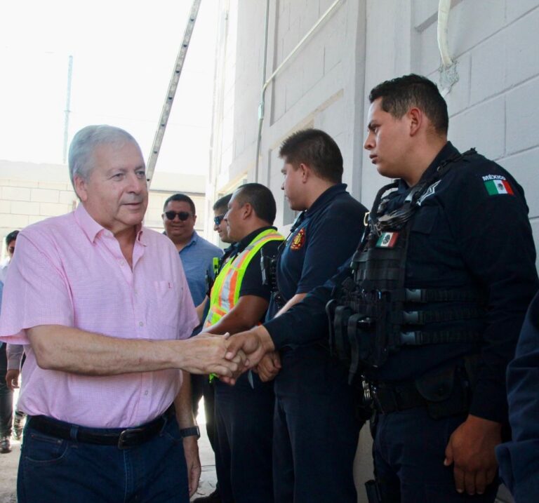 Supervisa Chema Fraustro rehabilitación de Estación de Bomberos Guayulera