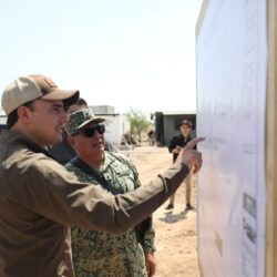 Supervisan Gobernador y General obras militares en Coahuila1