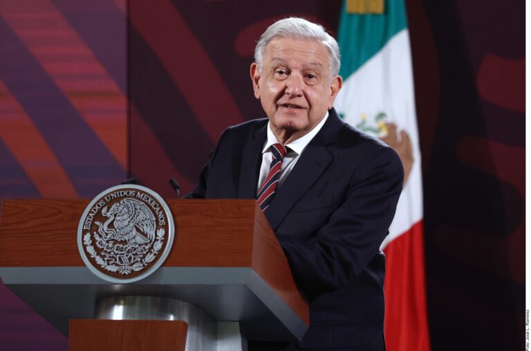 Ahora, políticos deben esconder riqueza mal habida, dice López Obrador