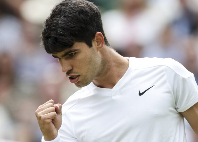 Derrota Alcaraz a Medvedev y jugará la Final de Wimbledon