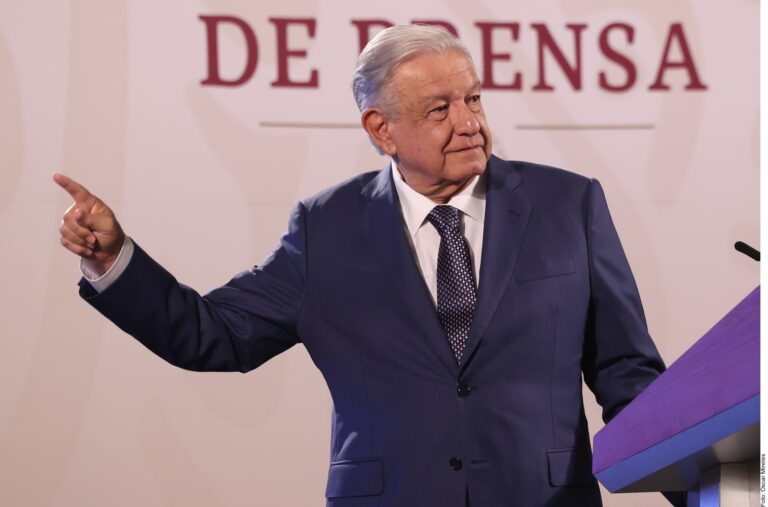 Dice López Obrador que exhibirá casos de impuestos ‘parados’ en Poder Judicial