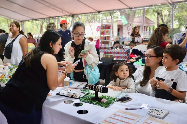 Todo un éxito Bazar Mujeres Unidas