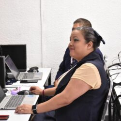 Capacitan a docentes de la UTC en la programación de lenguajes y exploración de la computación 