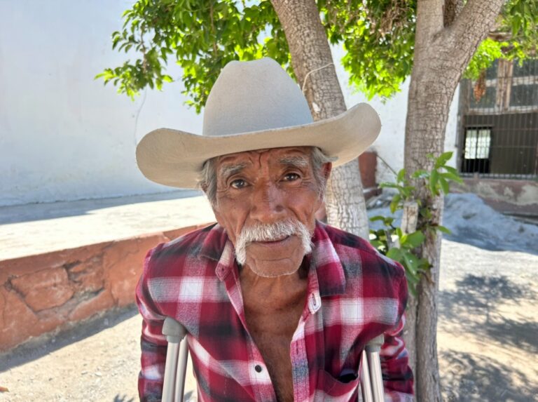 En ejido Anhelo familias reconocen apoyo del alcalde Chema Morales 