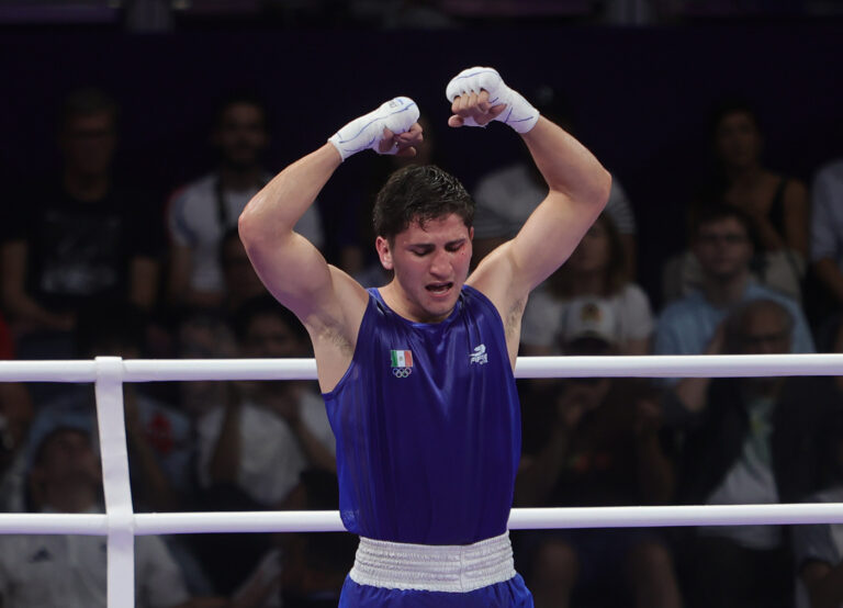 Marco Verde amarra medalla para México en boxeo