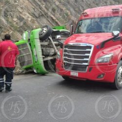 SE REGISTRAN DOS VOLCADURAS EN LOS CHORROS; UNA PERSONA SIN VIDA2