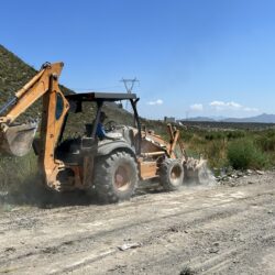 Tras petición ciudadana libran de basura y escombro periferia de la colonia Analco 1