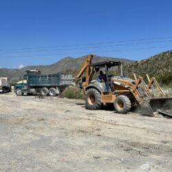 Tras petición ciudadana libran de basura y escombro periferia de la colonia Analco 2