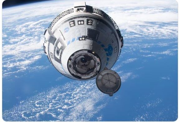 Astronautas varados en el Starliner de Boeing podrían permanecer en el espacio hasta el 2025