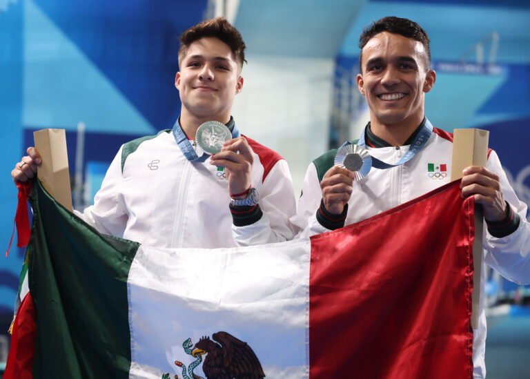 Clavados: Osmar Olvera y Juan Celaya le dan Plata a México en París 2024