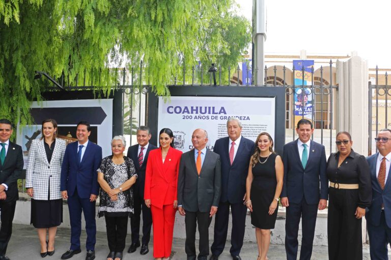 Inauguran en la UA de C la exposición urbana “Coahuila 200 Años de Grandeza”