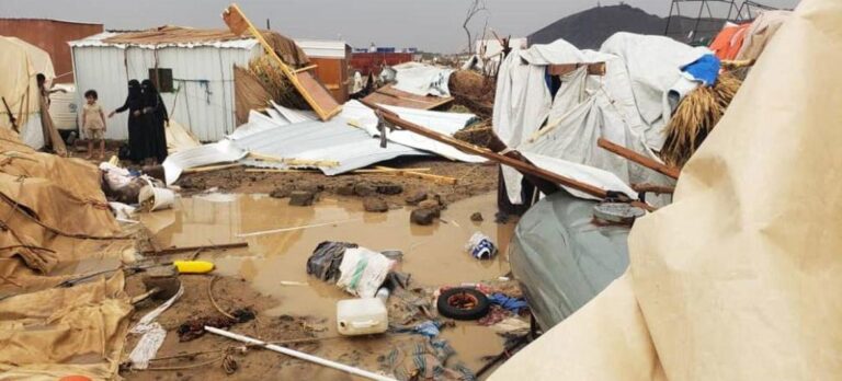 Las lluvias e inundaciones agravan la situación humanitaria en Yemen