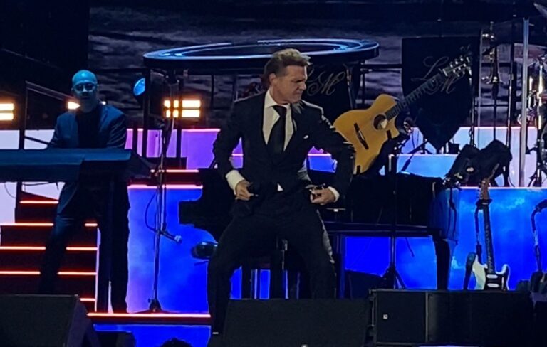 Luis Miguel presentó con éxito la primer fecha de su tour en Monterrey