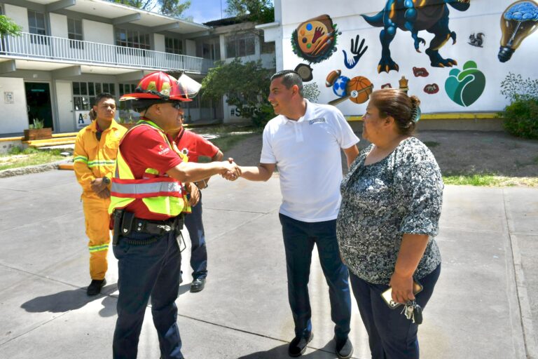 Protección Civil retira árboles secos en IMARC Ramos Arizpe 