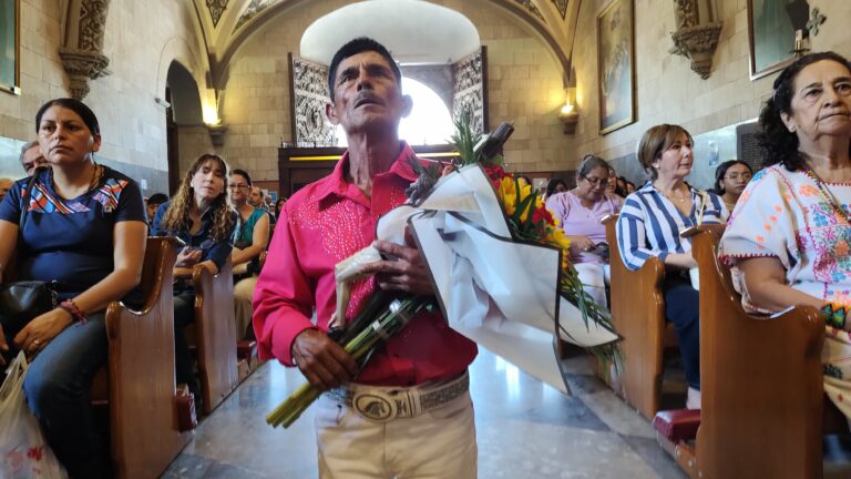 Viven saltillense su fe en fiesta patronal del Santo Cristo de la Capilla 