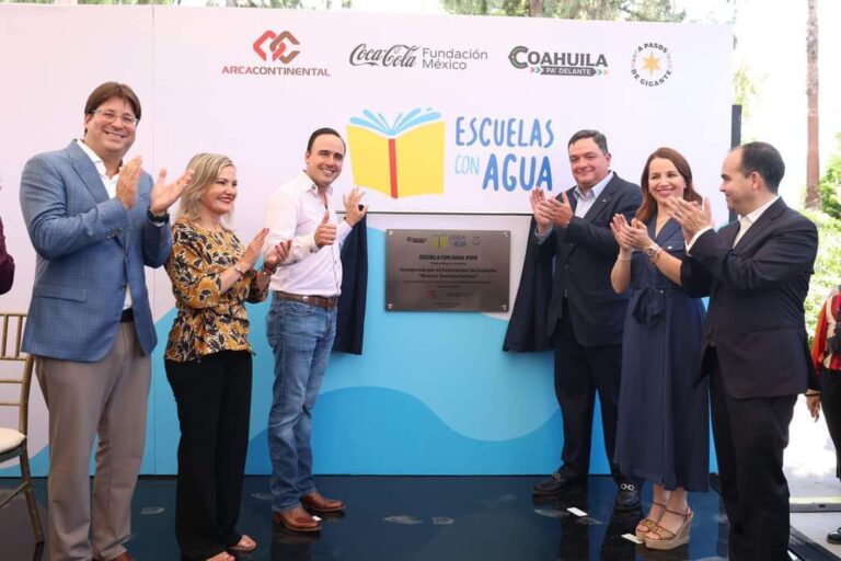 Inaugura Manolo programa Escuelas con Agua en Coahuila