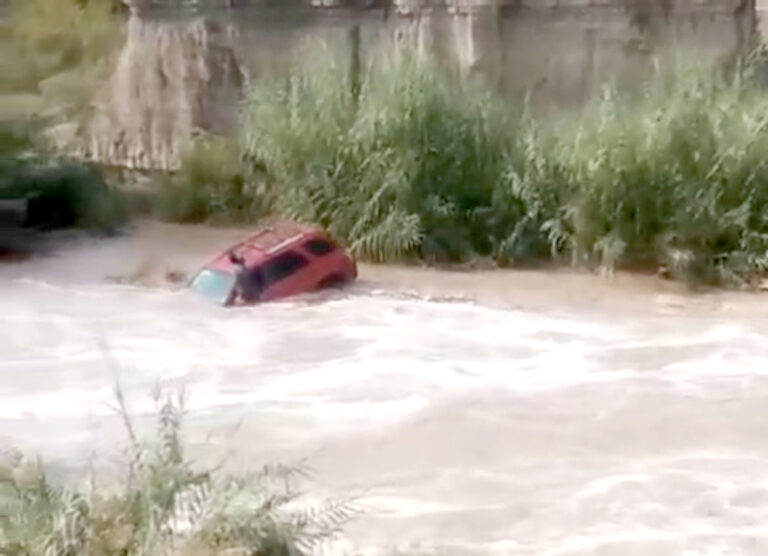 Desquician fuertes lluvias a Saltillo y Ramos; hay tres desaparecidos