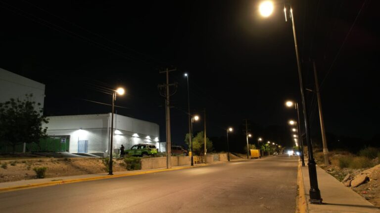 Avanza modernización del alumbrado público en Ramos Arizpe