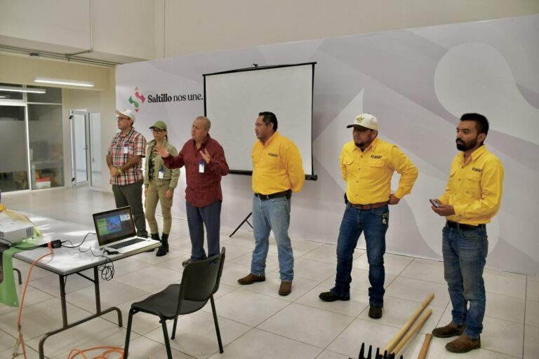 Capacitan en Saltillo a senderistas sobre prevención y combate de incendios forestales 