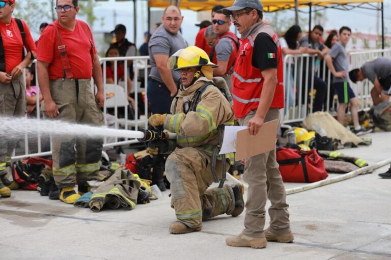 Fortalece Chema Fraustro a Saltillo con 30 bomberos más