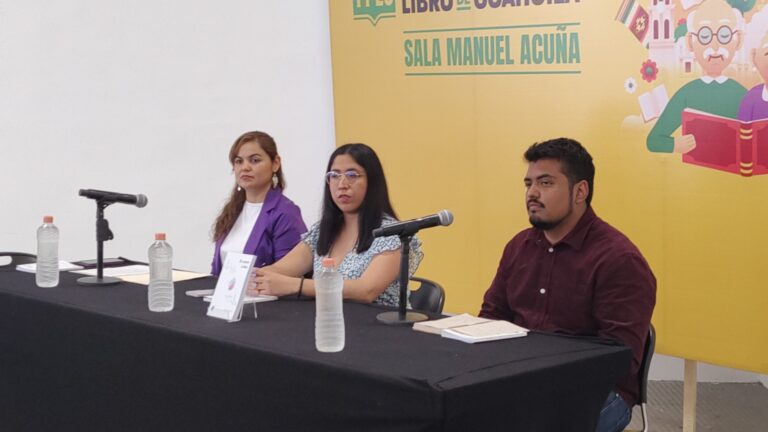 Presentan en la FILC 2024 el libro «En amor a dos»