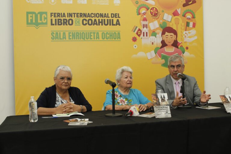 Presentan en la Feria del Libro Coahuila 2024 el libro «Vivir en Praga» de Teresa Gurza