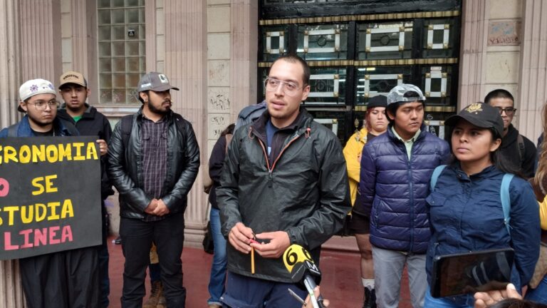 Protestan alumnos de la UAAAN por huelga del Sindicato Administrativo