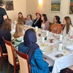 Se reúne Paola Rodríguez con embajadoras de varios países en México1