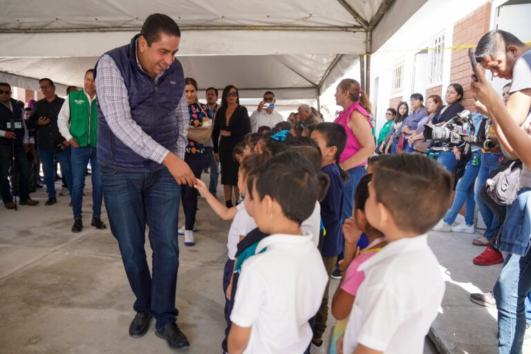 Agradece Chema Morales al gobernador Manolo Jiménez por nueva escuela en Real del Valle