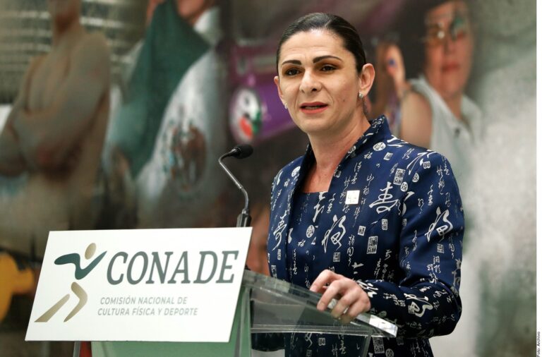 Busca Ana Guevara aumento de becas vitalicias para medallistas