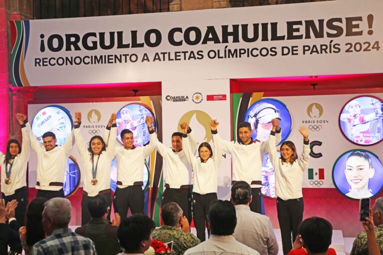  Estudiantes de la UA de C reciben el Reconocimiento a Atletas Olímpicos coahuilenses París 2024