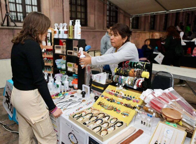 Impulsa Saltillo Bazar economía de mujeres emprendedoras