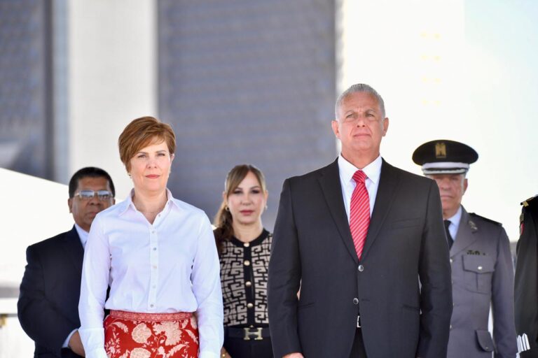 Preside Román Cepeda en Torreón el desfile del inicio de la Independencia de México