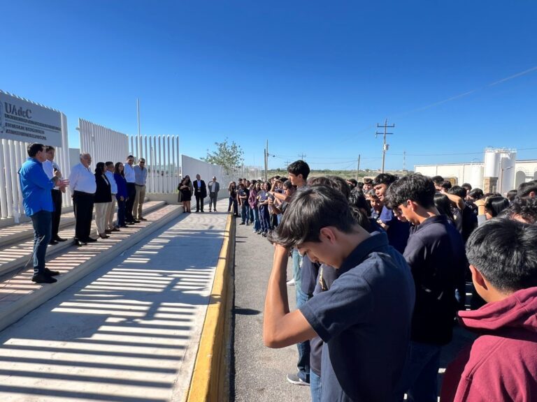 Visita Rector de la UA de C a la comunidad de la Escuela de Bachilleres Antonio Gutiérrez Garza de Ciudad Acuña