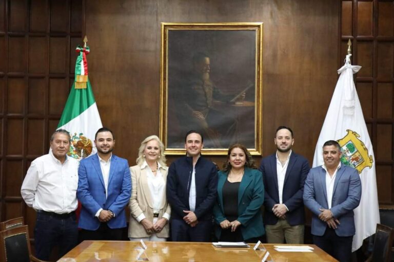 Se reúne Manolo con alcaldesas y alcaldes electos de la Región Carbonífera y de Piedras Negras