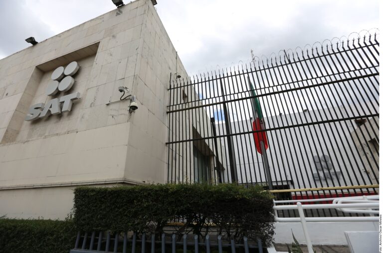 Reportan falla en SAT: registra revocación masiva de e.firma