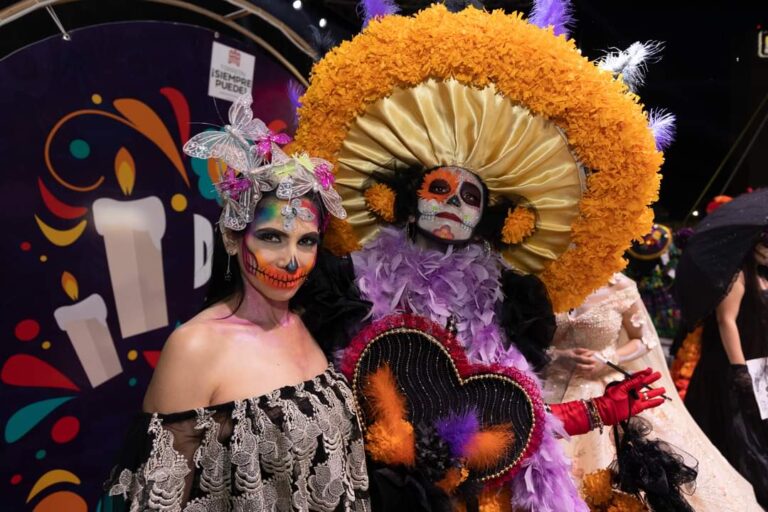 Convocan a participar en el “Tercer desfile del Día de Muertos”