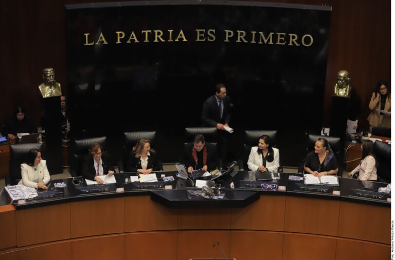 Recibe Senado renuncias de 8 Ministros