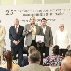 Reconoce UAdeC labor de periodistas con8