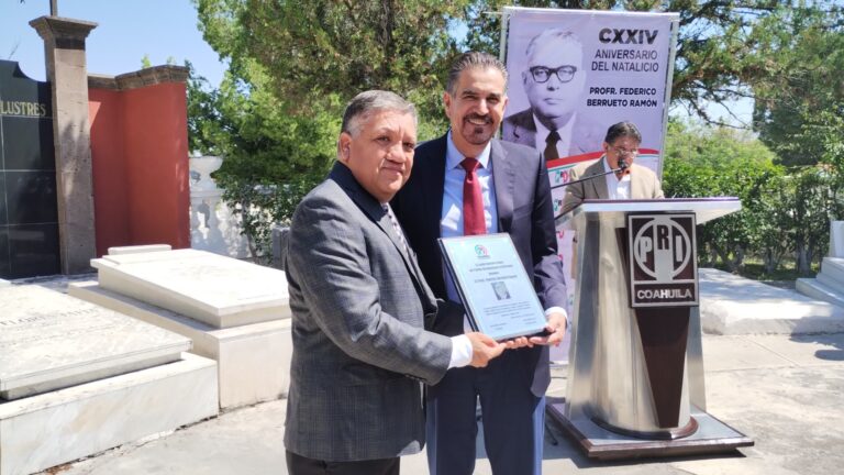 Rinden en Saltillo homenaje a don Federico Berrueto Ramón a 124 años de su natalicio