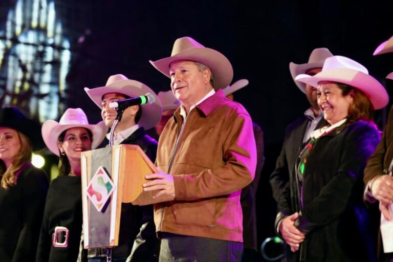 Viven cabalgata, parrillas y fiesta en Rodeo Saltillo 2024