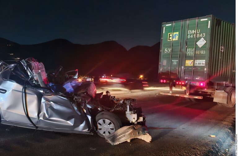 Accidente en la carretera Saltillo-Monterrey deja tres personas fallecidas y una lesionada