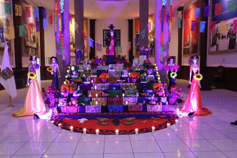 Presenta Congreso de Coahuila su Altar de Muertos dedicado a ex diputadas locales